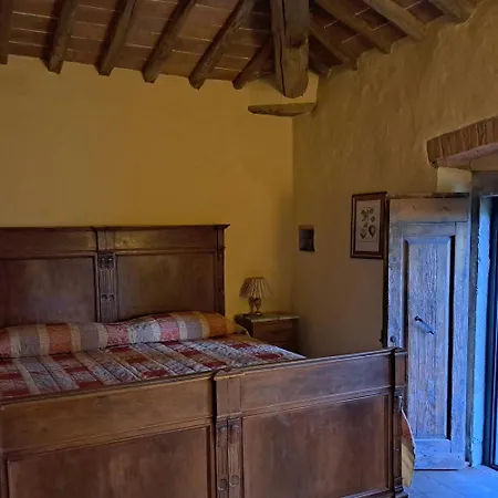 Medieval Tower With Tuscan Hills View 시비텔라인발디키아나